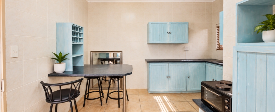 6 Bedroom Property for Sale in Franskraal Western Cape